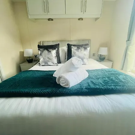 Holiday home Dakota With Hot Tub *