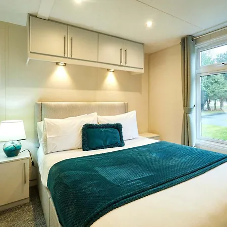 Dakota With Hot Tub Semesterbostad